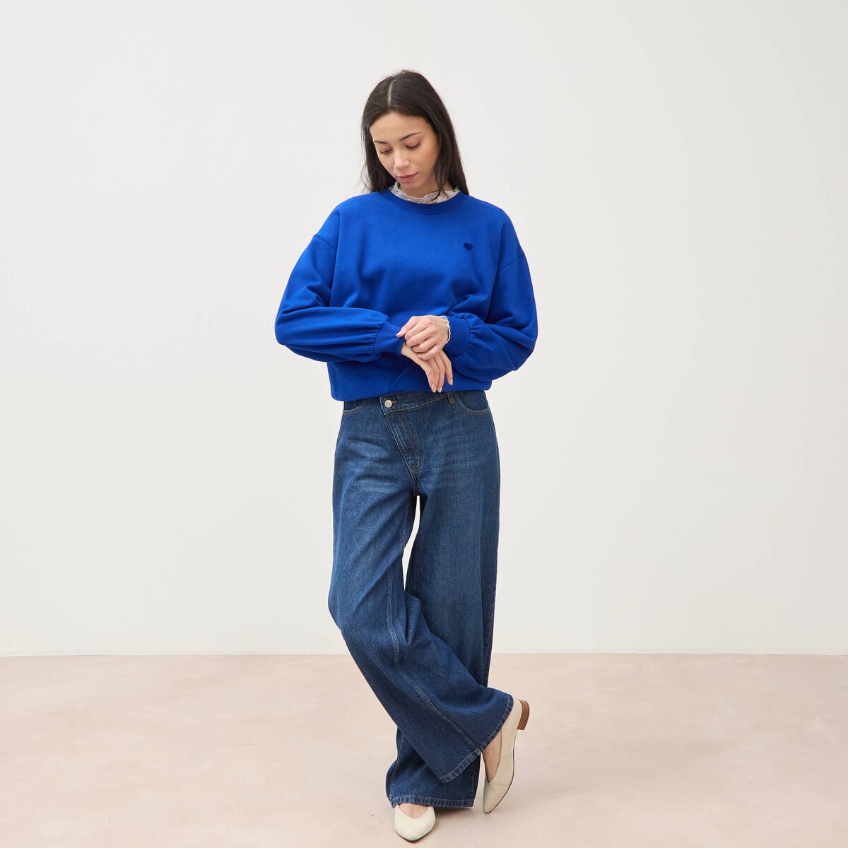 Sweat droit col rond manches longues bleu electrique femme