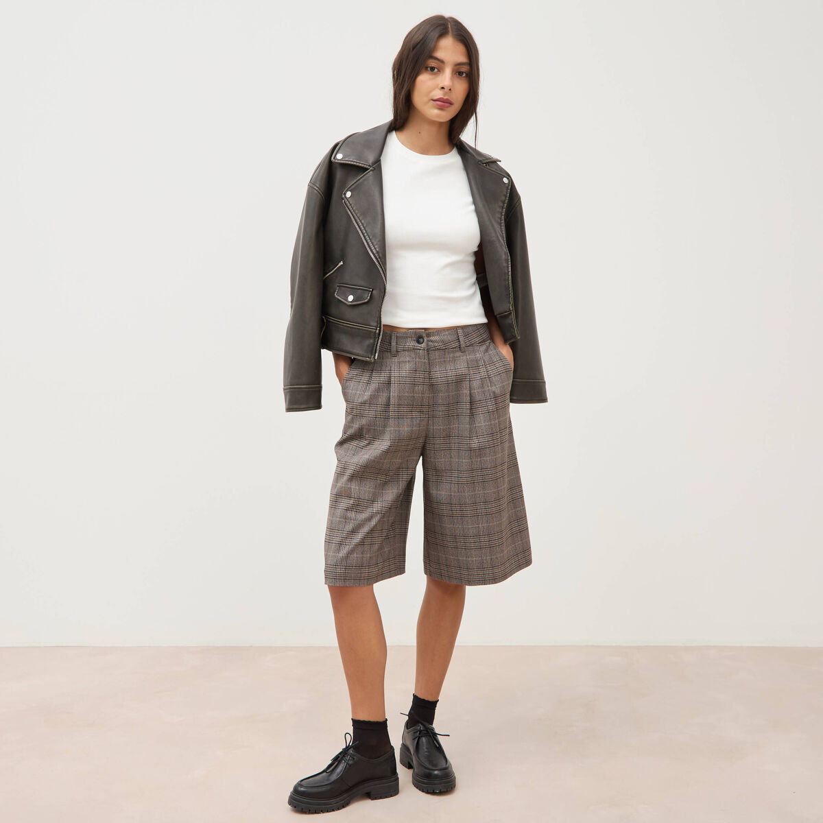 Bermuda large taille haute gris fonc&eacute; femme