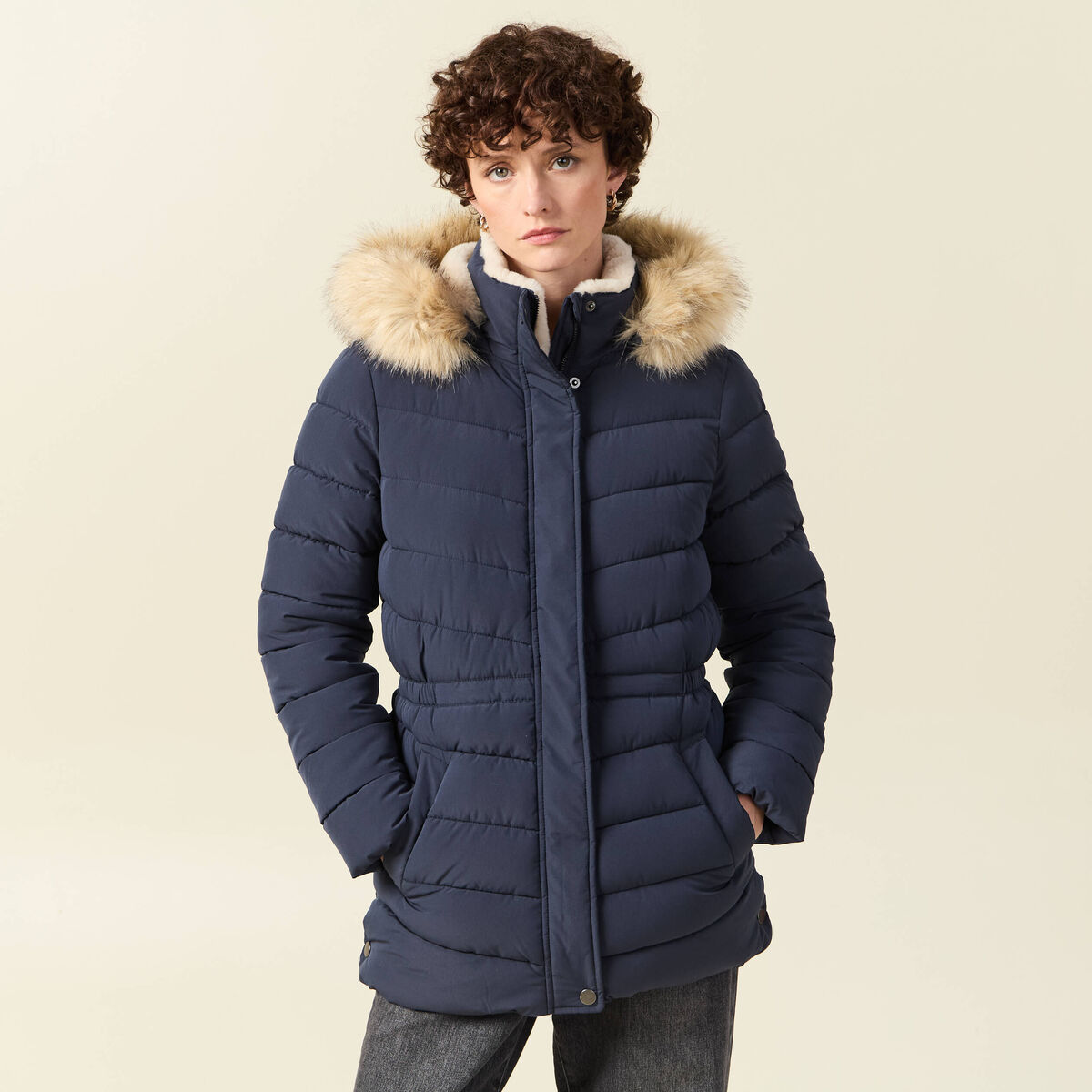 Doudoune à capuche fourrure bleu foncé femme