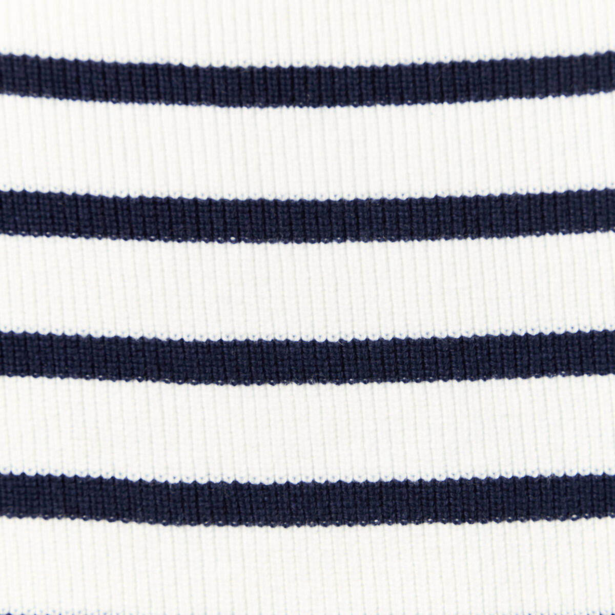 Pull sans manches col en V ecru femme