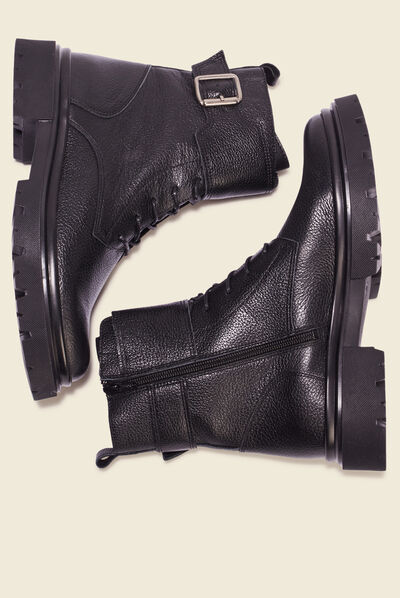 Bottines plates en cuir noir femme