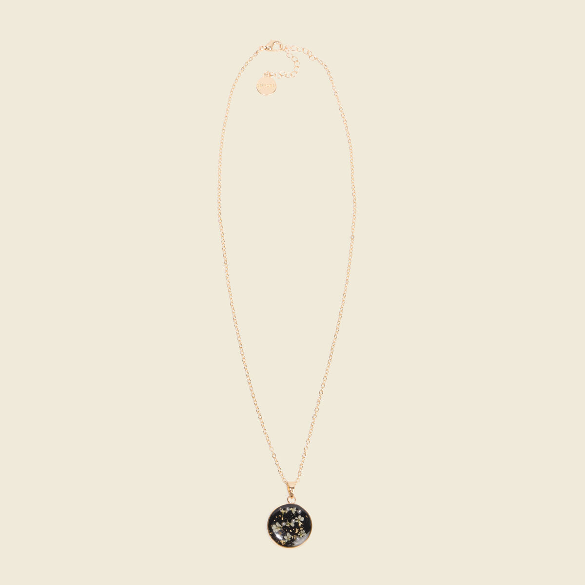 Collier avec pendentif noir femme