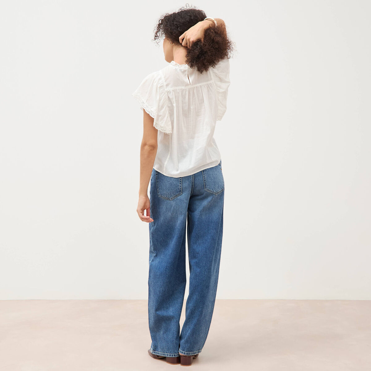 Blouse ample col montant manches courtes ecru femme