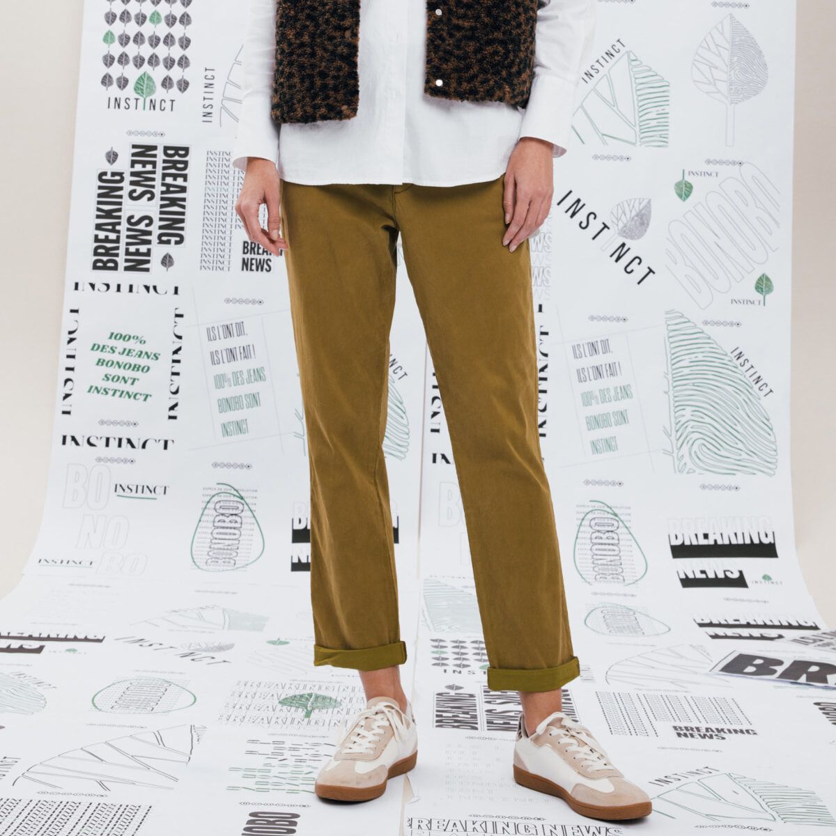 Pantalon chino cigarette vert olive femme