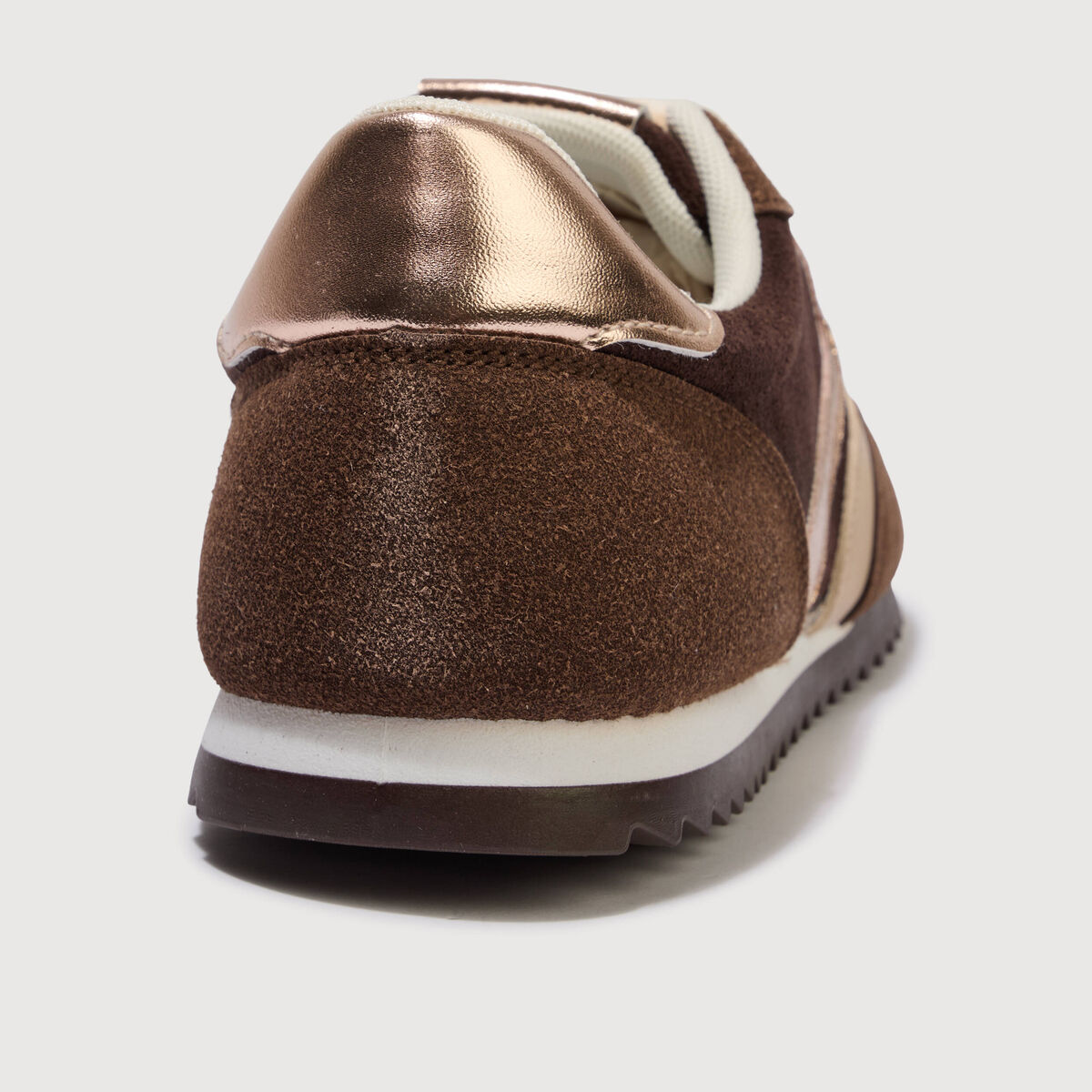 Basket marron fonc&eacute; femme