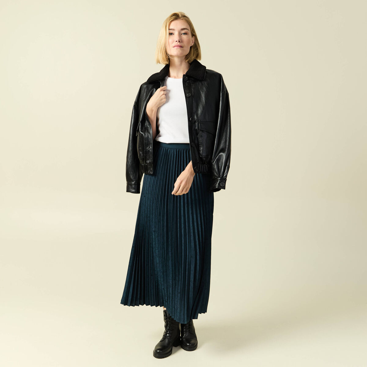 Jupe satin&eacute;e bleu canard femme