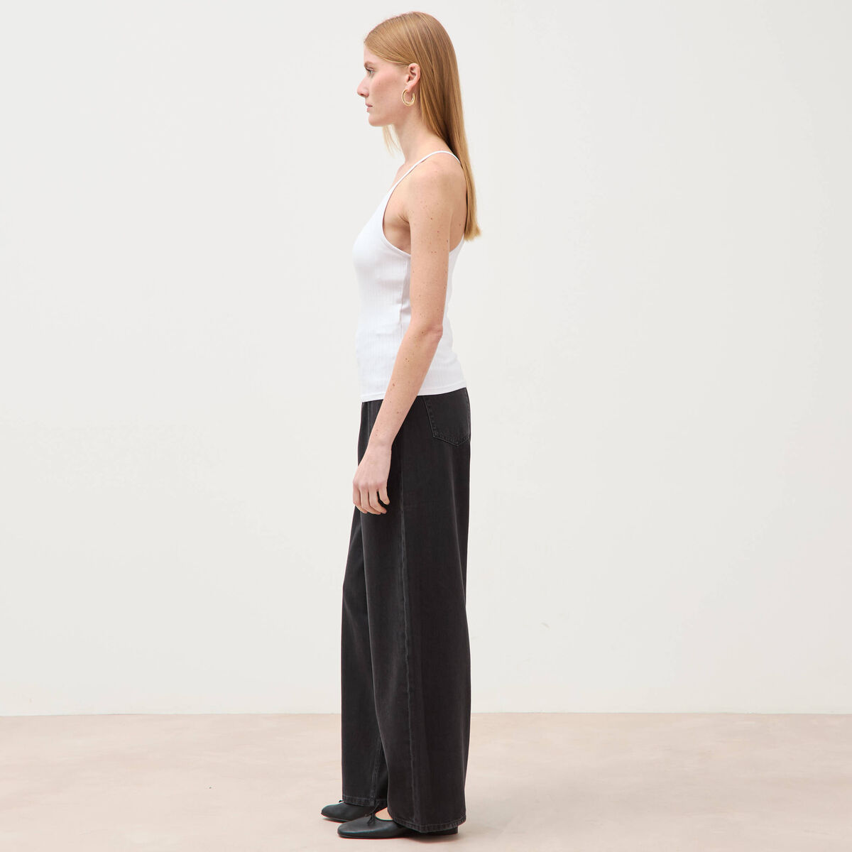 D&eacute;bardeur d&eacute;collet&eacute; &agrave; bretelles blanc femme