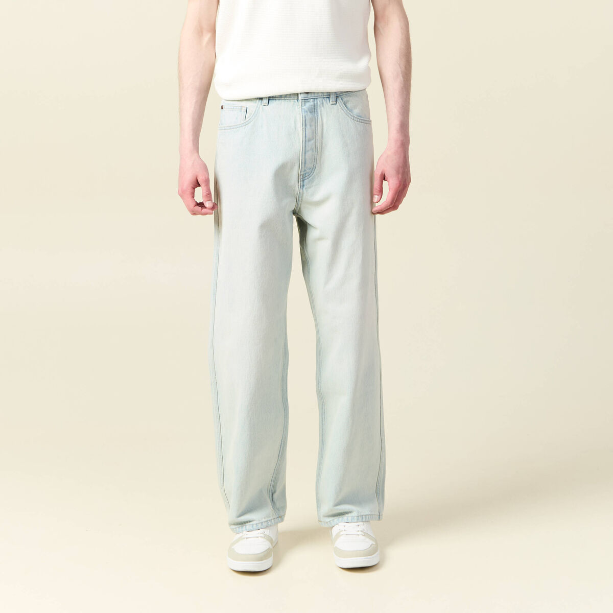 Jeans large 5 poches longueur 32 bleu ciel homme