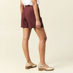 Short droit avec pinces bordeaux femme