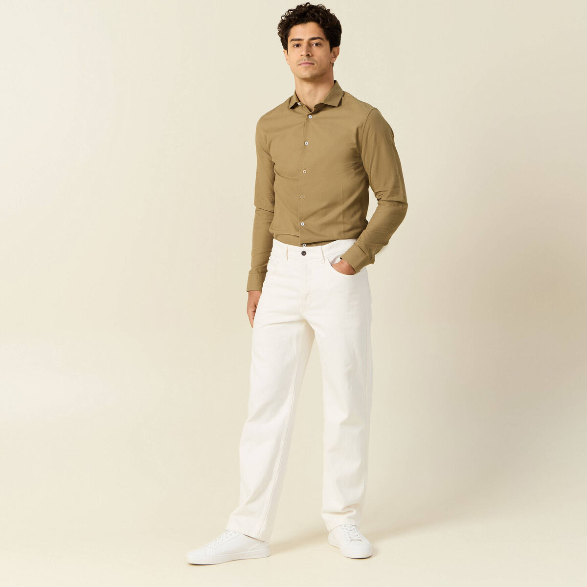 Col cintr&eacute; en coton manches longues marron homme