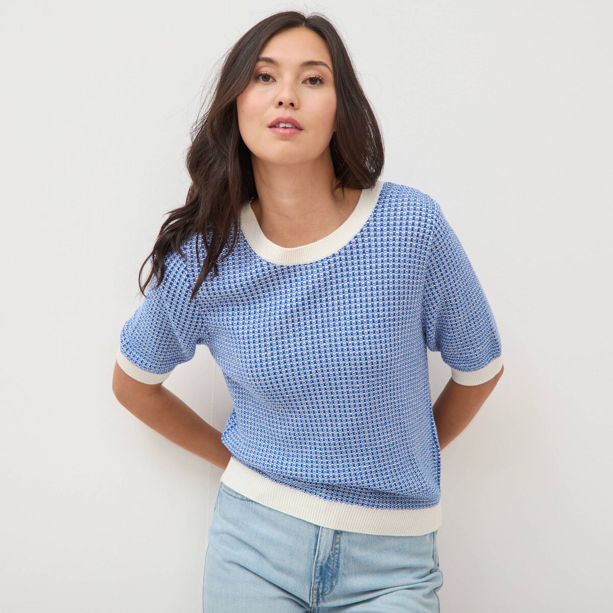 Pull droit court manches courtes bleu electrique femme