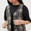 Cardigan sans manches avec broderies noir femme