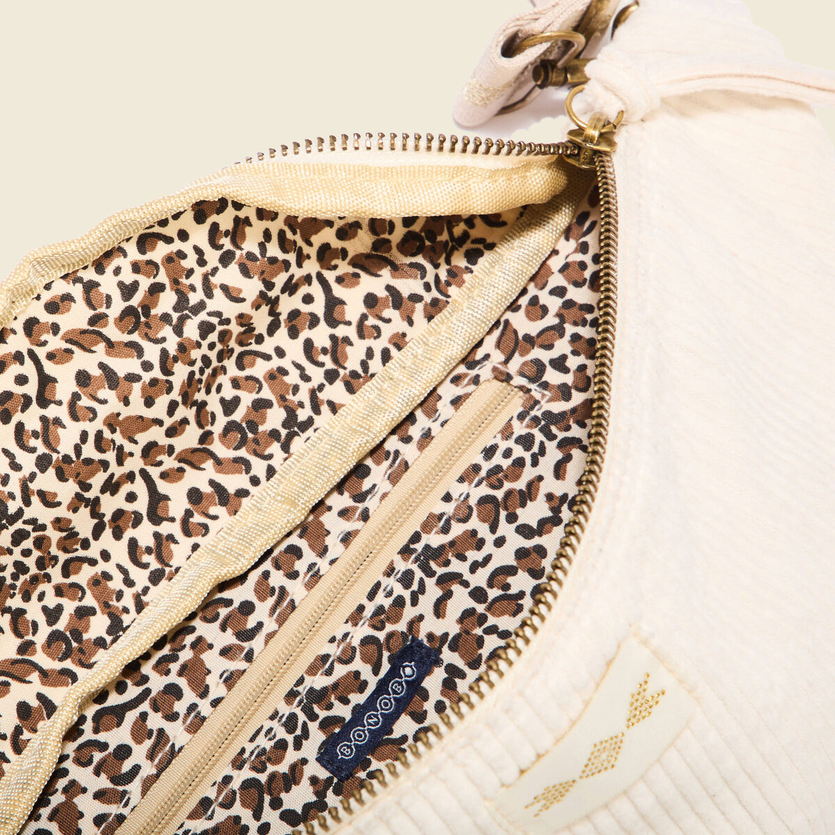 Sac banane velours c&ocirc;tel&eacute; creme femme