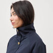 Trench droit court col montant bleu fonc&eacute; femme