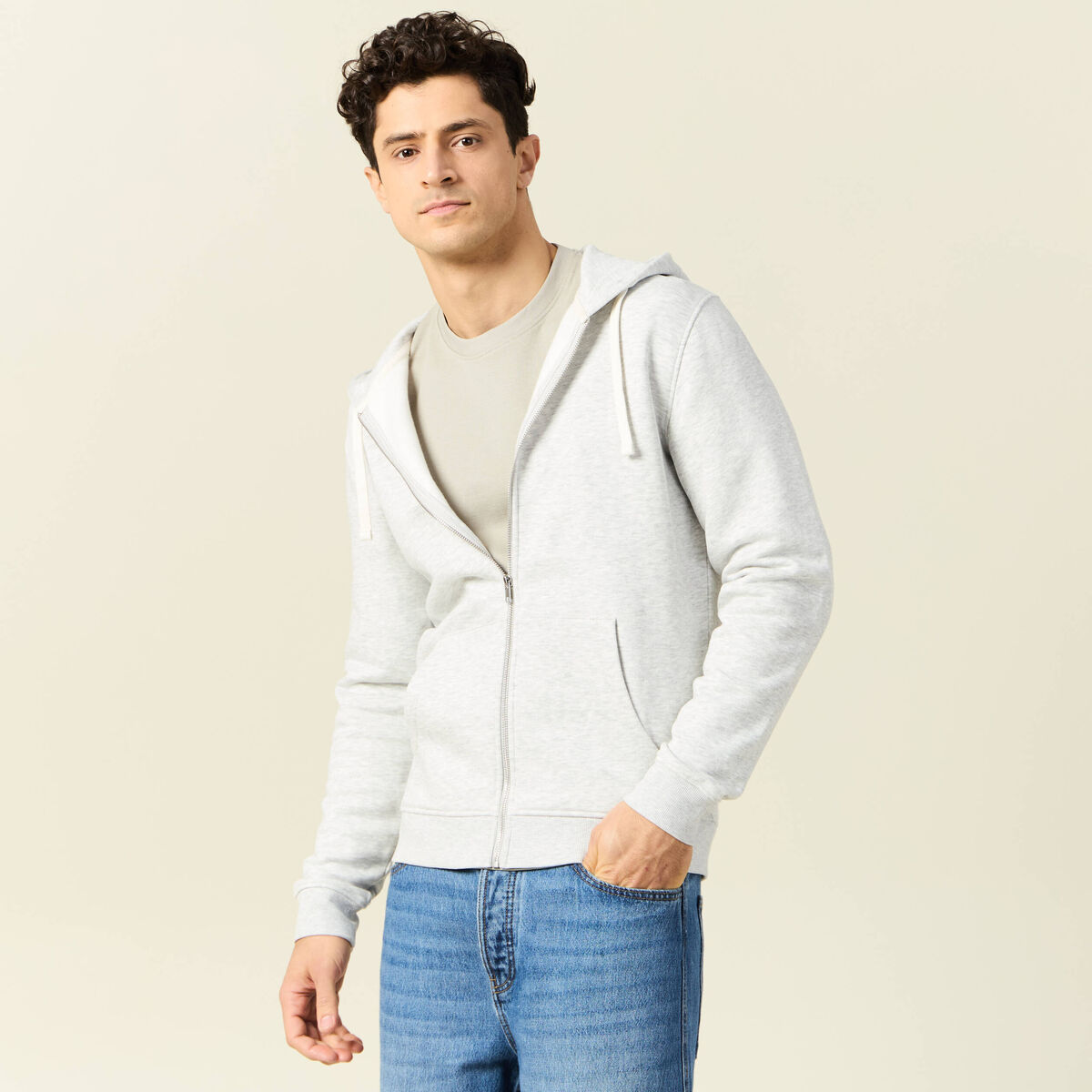 Sweat &agrave; capuche manches longues gris homme