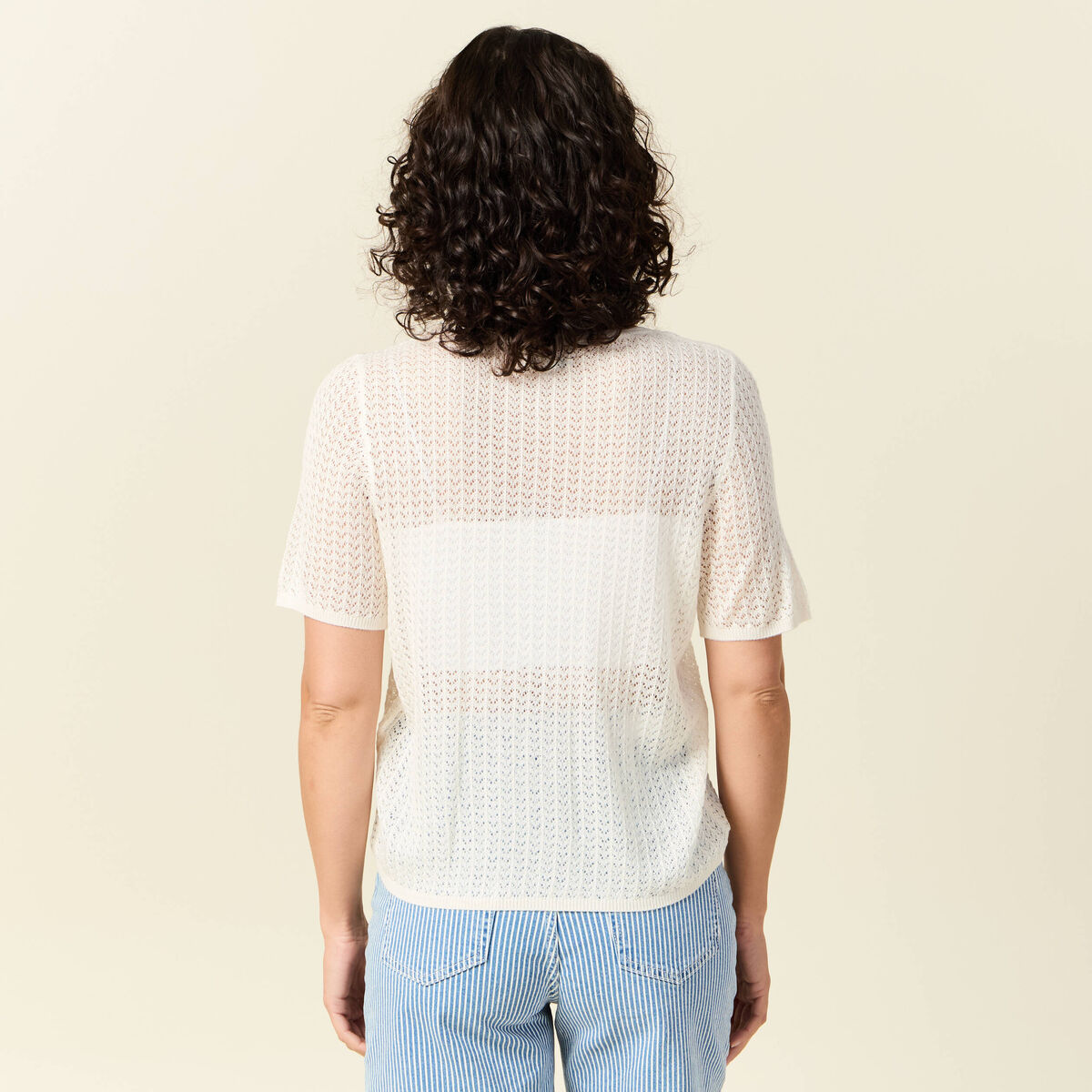 Pull manches courtes ajouré creme femme