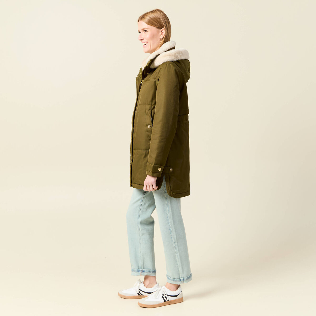 Parka droite &agrave; capuche vert kaki femme