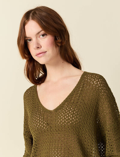 Pull ajour&eacute; col v manches 3/4 vert olive femme