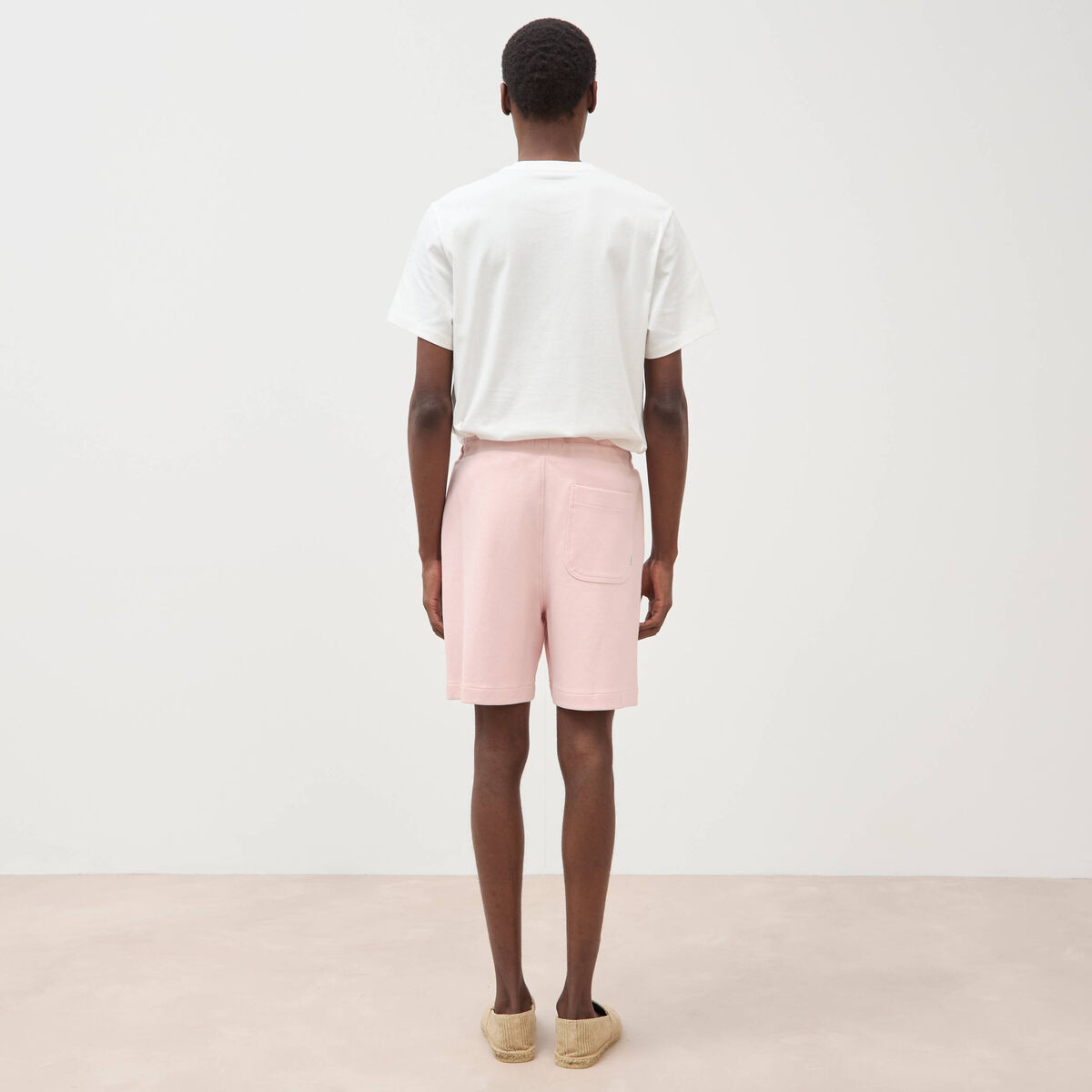 Bermuda rose poudr&eacute;e homme