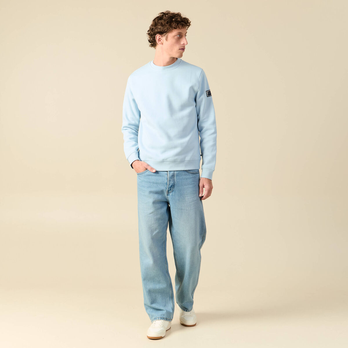 Sweat manches longues avec broderie bleu ciel homme
