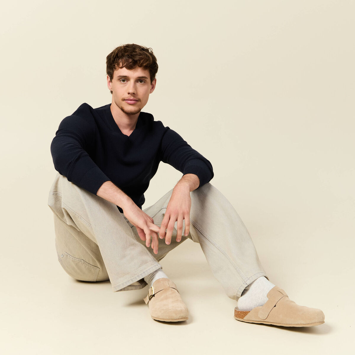 Pull col V bleu marine homme