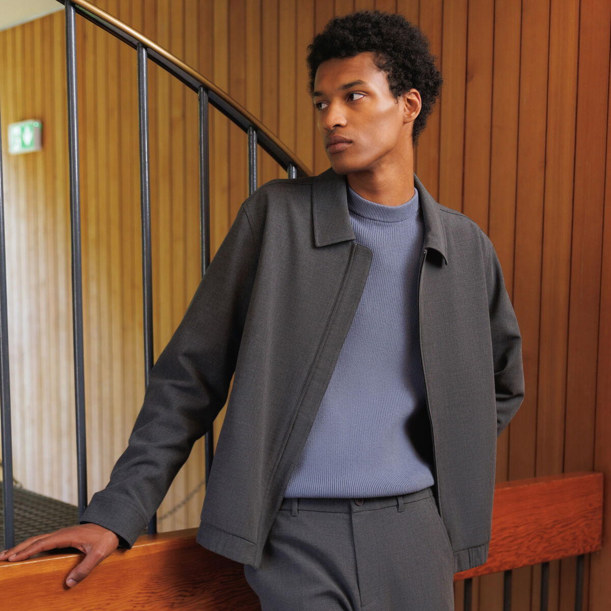 Blouson manches longues doubl&eacute; gris fonc&eacute; homme