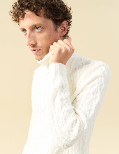Tricot col montant ecru homme