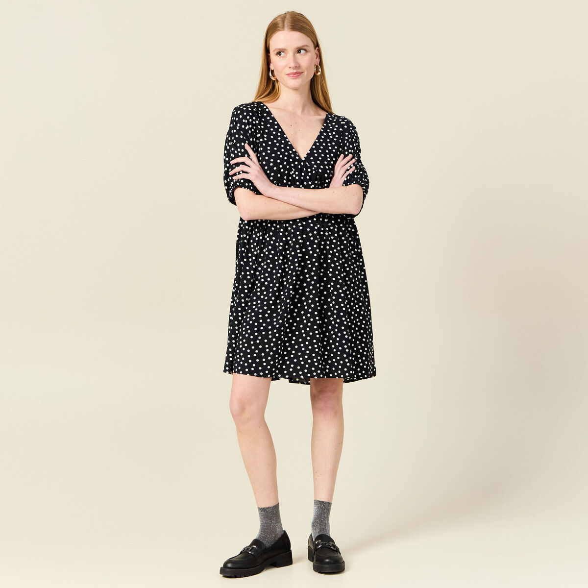 Robe évasée fluide col en V noir femme
