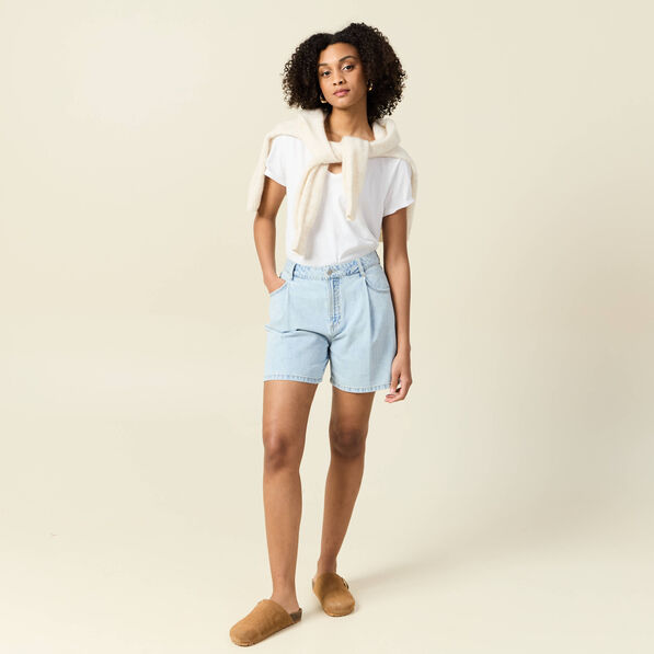 Short droit en jean à pinces denim bleach femme