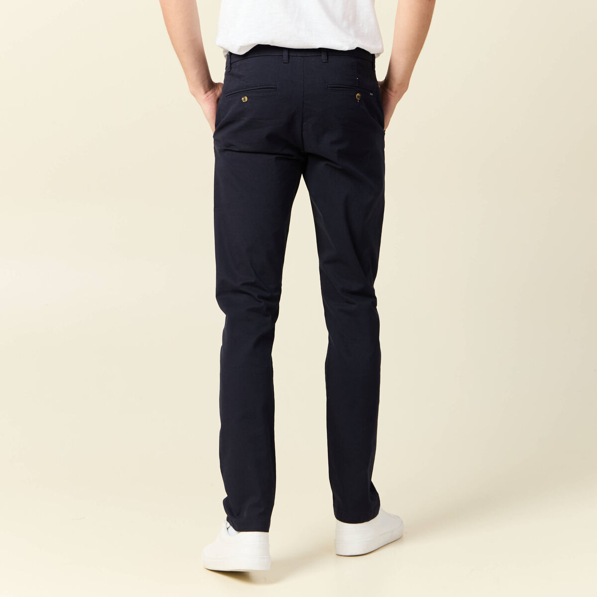 Pantalon chino longueur 32 bleu fonc&eacute; homme