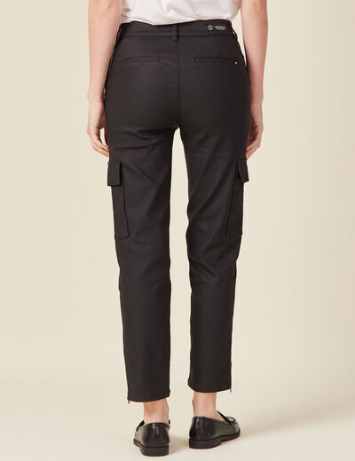 Jeans cargo 7/8ème enduit denim noir enduit femme