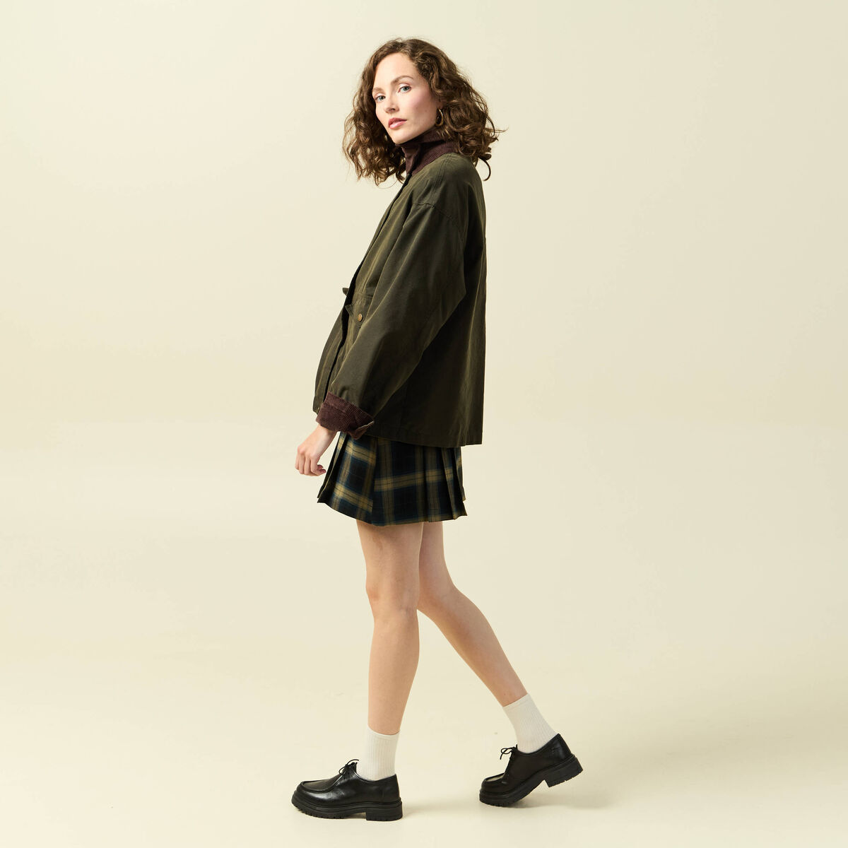 Parka oversize courte col classique vert kaki femme