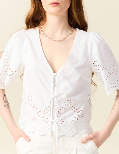 Blouse manches courtes brodée ecru femme