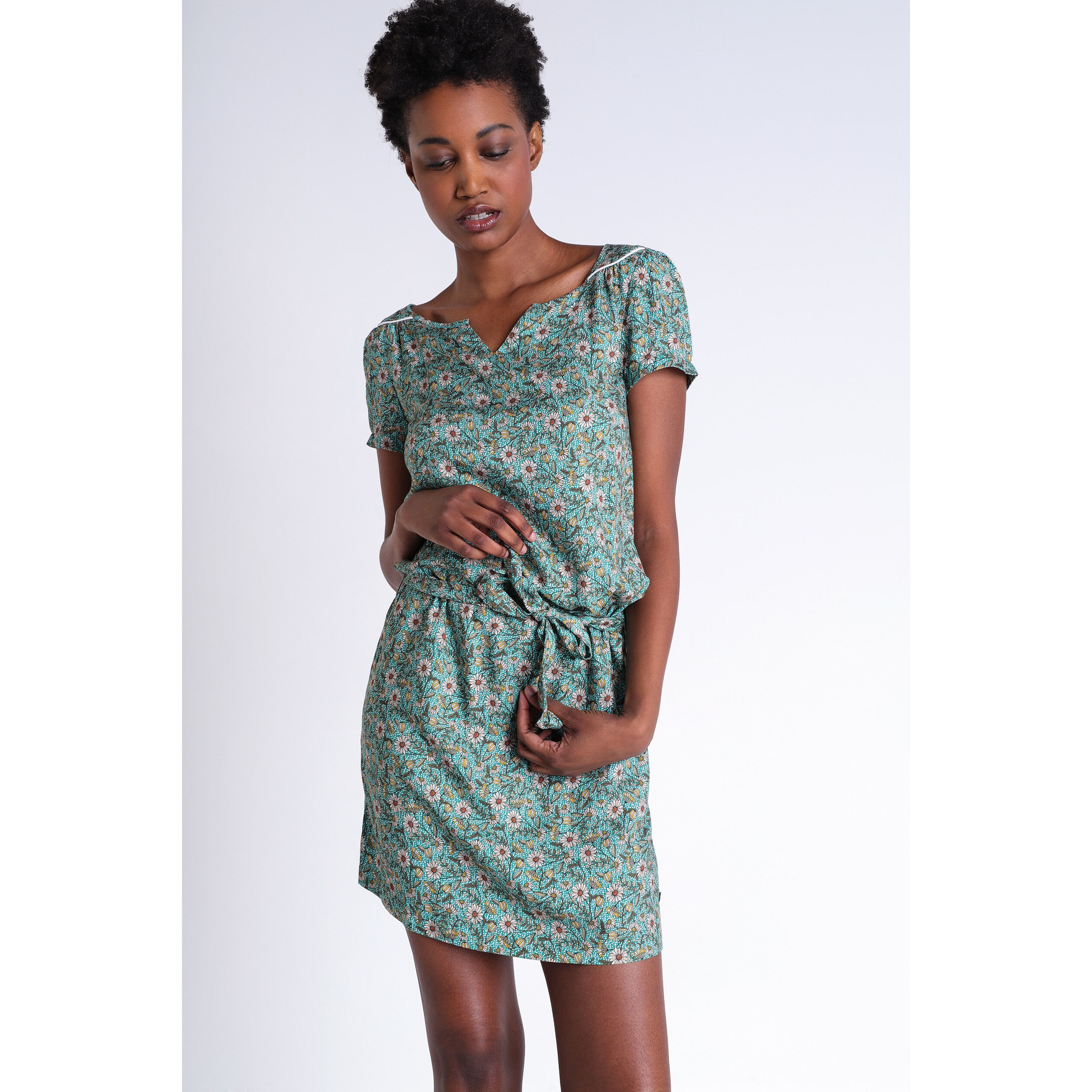 robe noir dos nu dentelle
