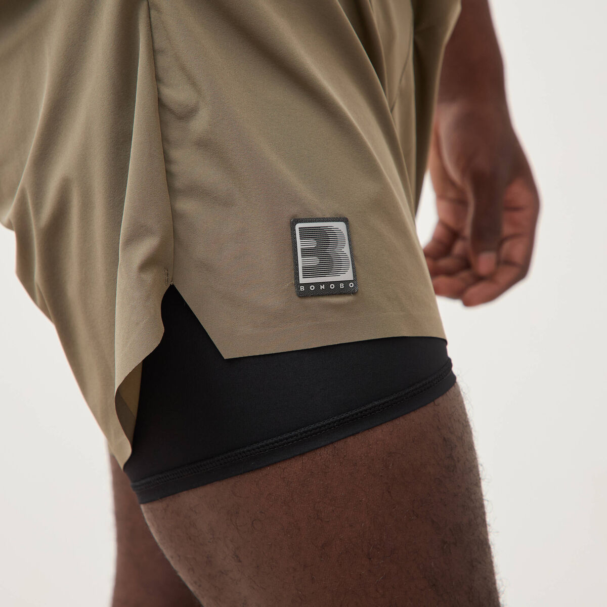Short doubl&eacute; taupe homme