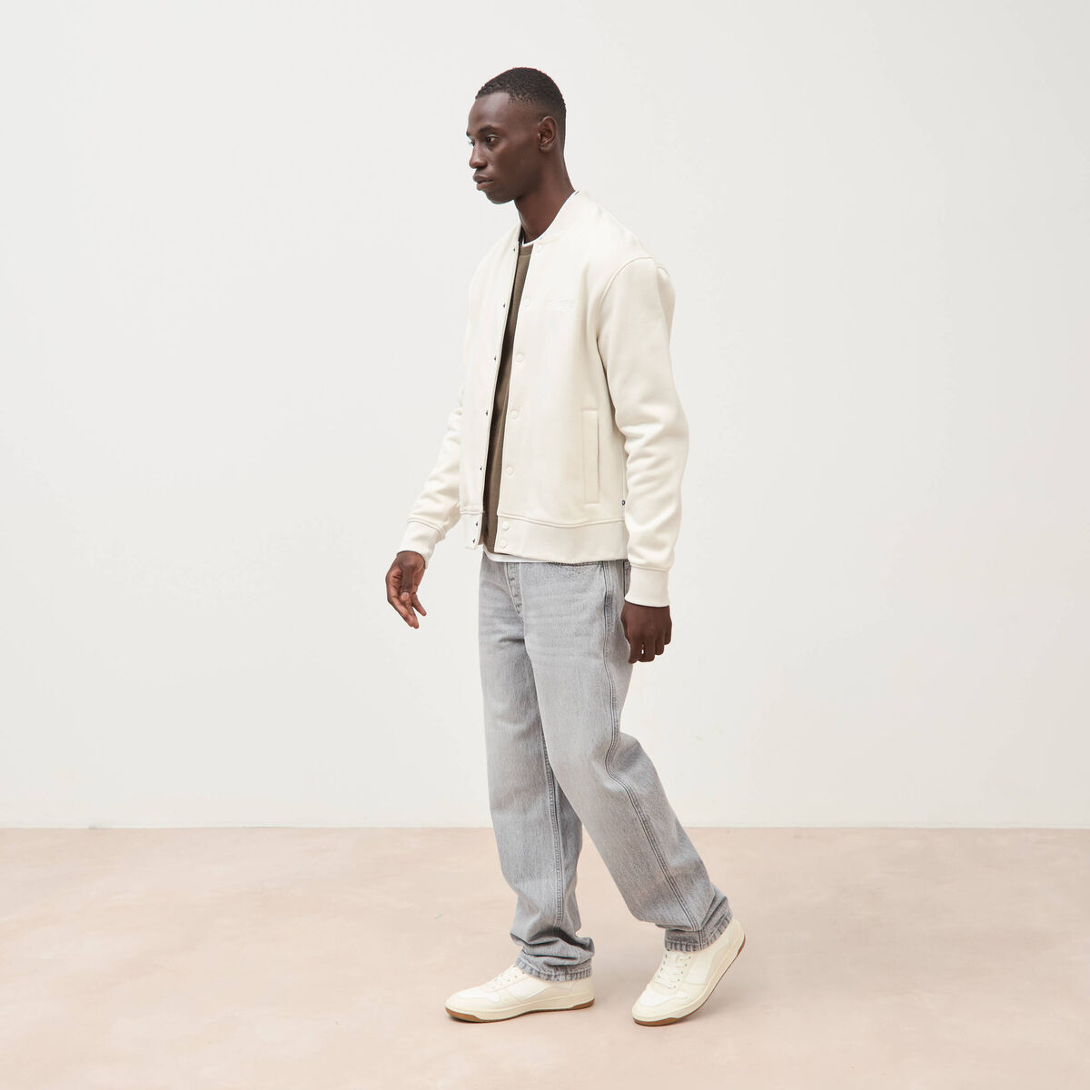 Sweat manches longues brod&eacute; gris clair homme