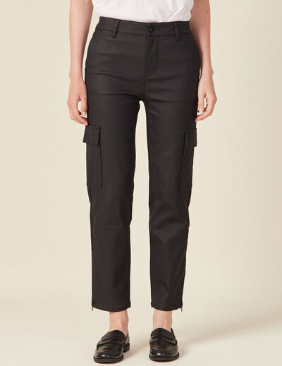 Jeans cargo 7/8ème enduit denim noir enduit femme