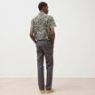 Pantalon chino gris fonc&eacute; homme