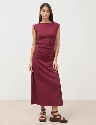 Robe longue cintr&eacute;e sans manches bordeaux femme