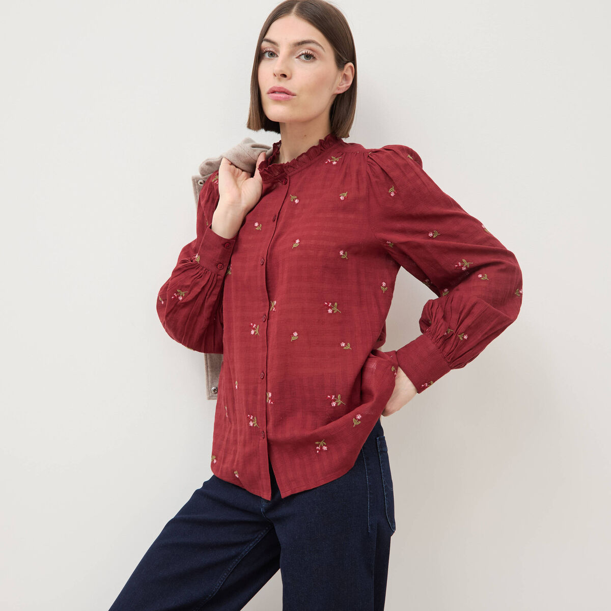 Chemise manches longues en coton brod&eacute;e bordeaux femme