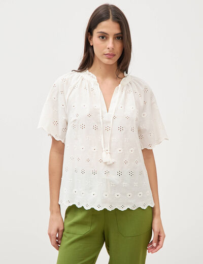 Blouse col v manches 3/4 en coton brod&eacute;e ecru femme