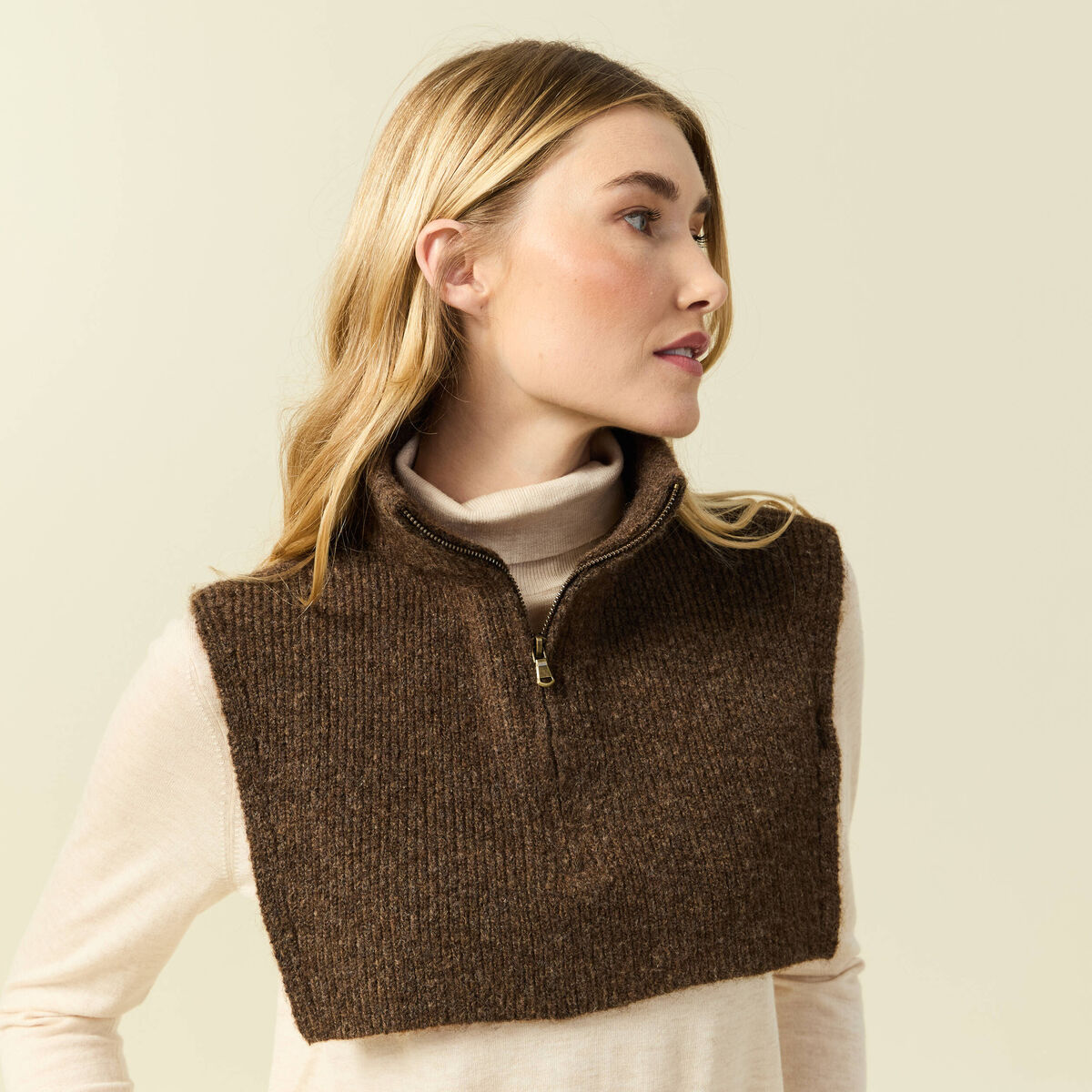 Col amovible zipp&eacute; marron femme