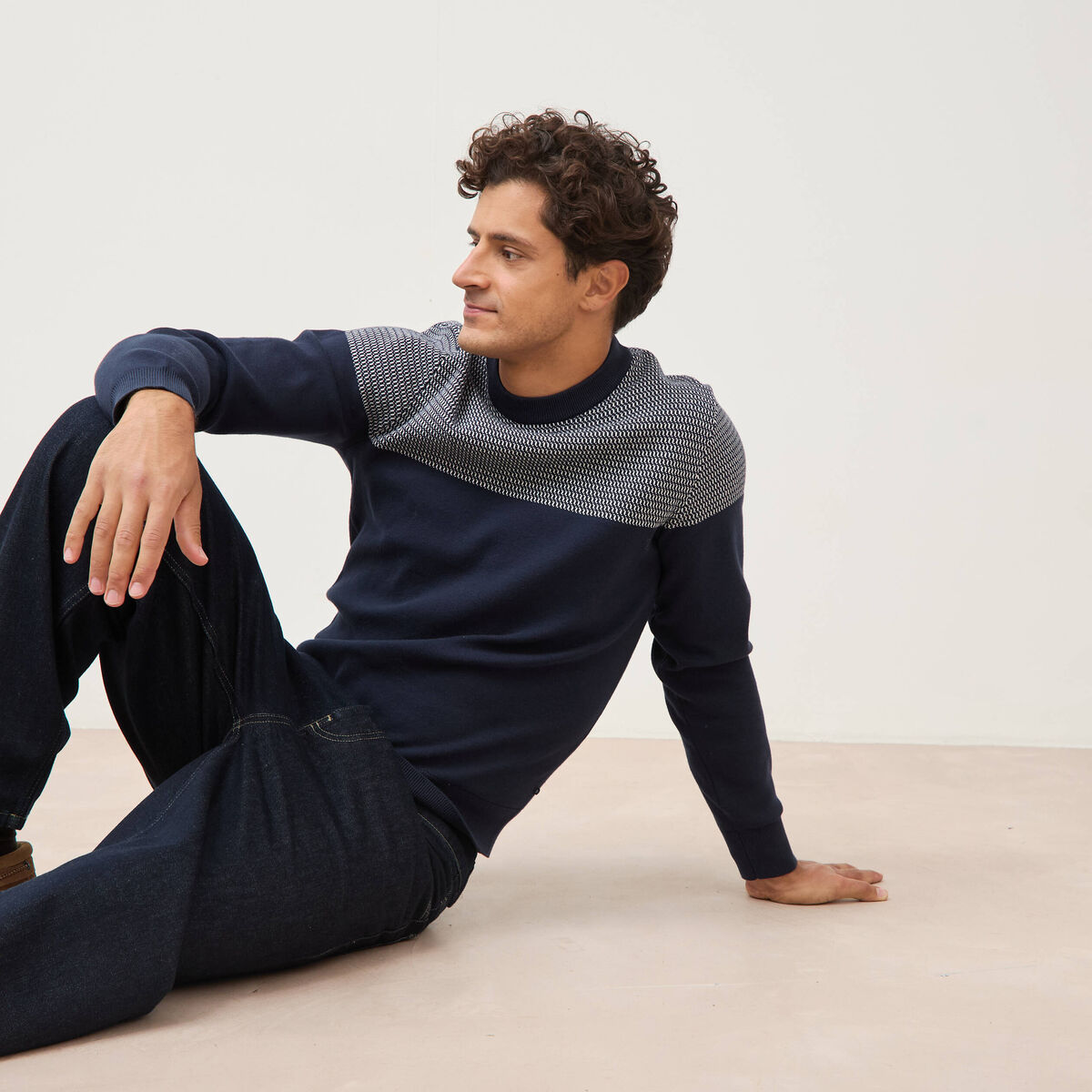 Pull droit fin col rond manches longues bleu marine homme