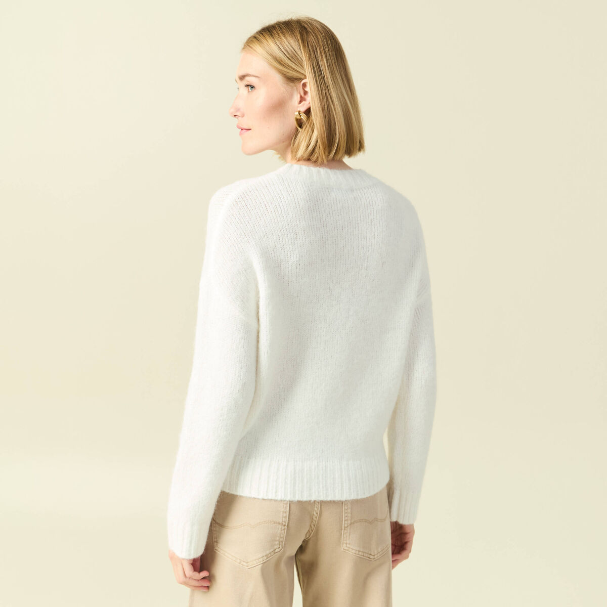 Pull col rond manches longues brod&eacute; ecru femme
