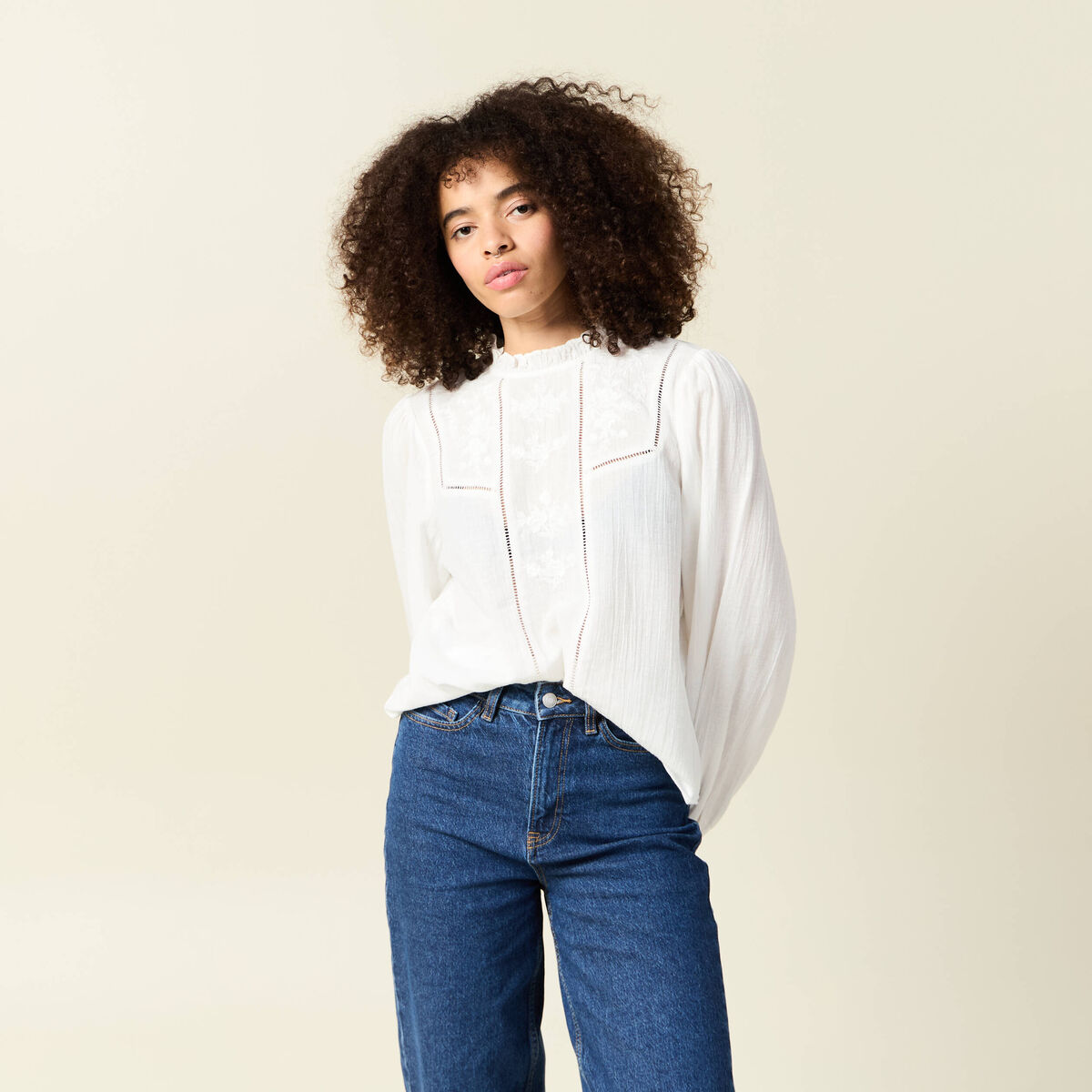 Chemise manches longues brod&eacute;e ecru femme