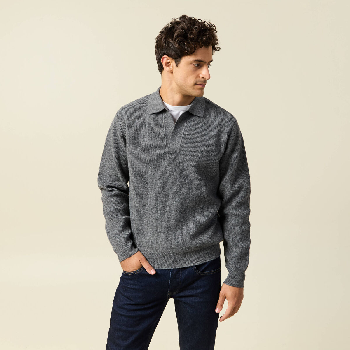 Pull col v gris fonc&eacute; homme