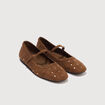 Ballerines avec d&eacute;tails clout&eacute;s marron fonc&eacute; femme