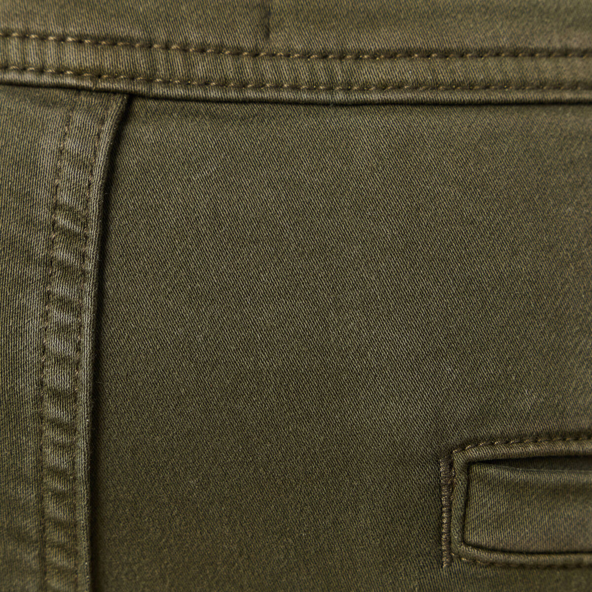 Pantalon battle bas resserré vert kaki homme