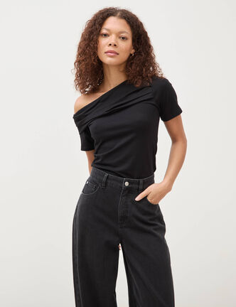 T-shirt ajust&eacute; manches courtes noir femme