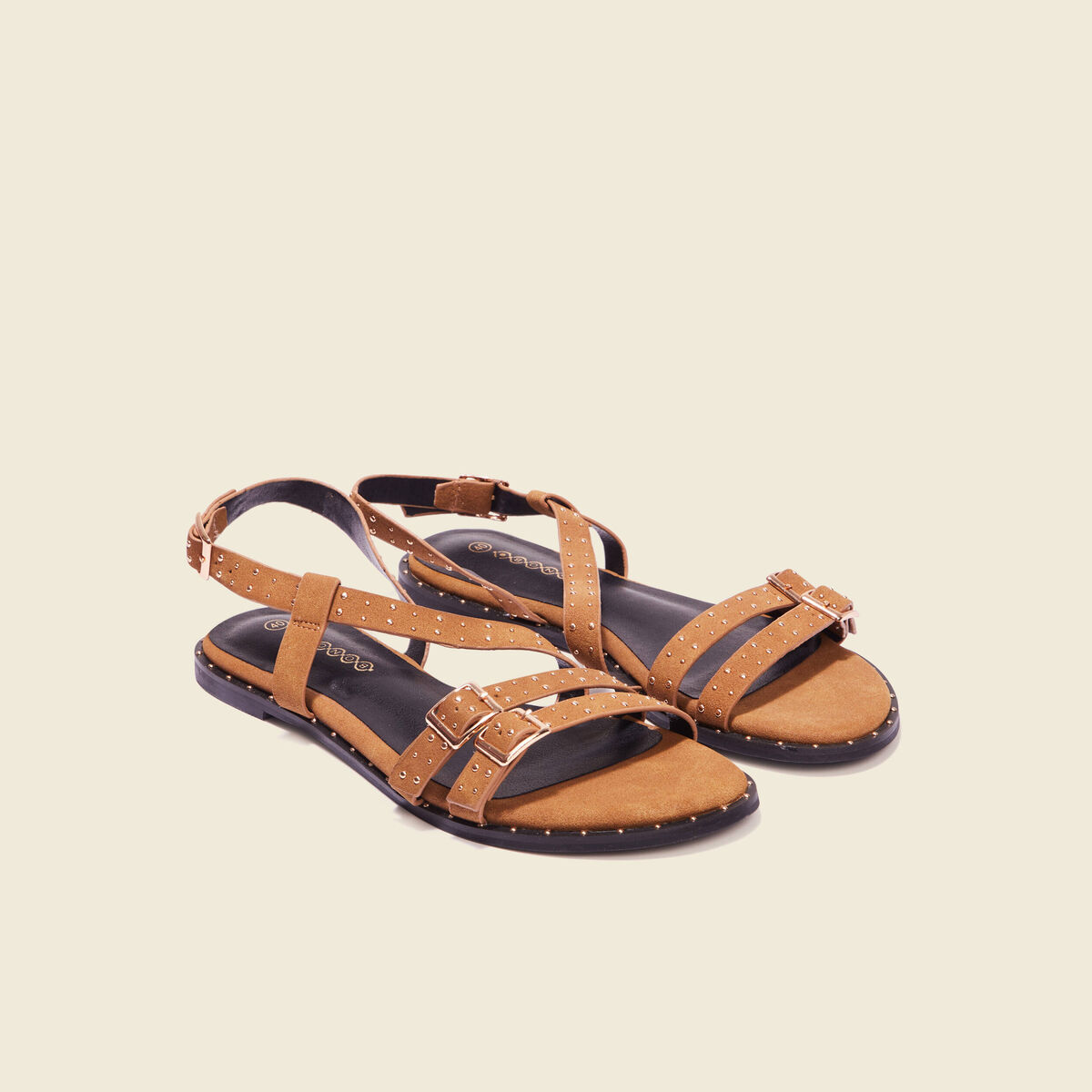 Sandales plates à clous marron femme